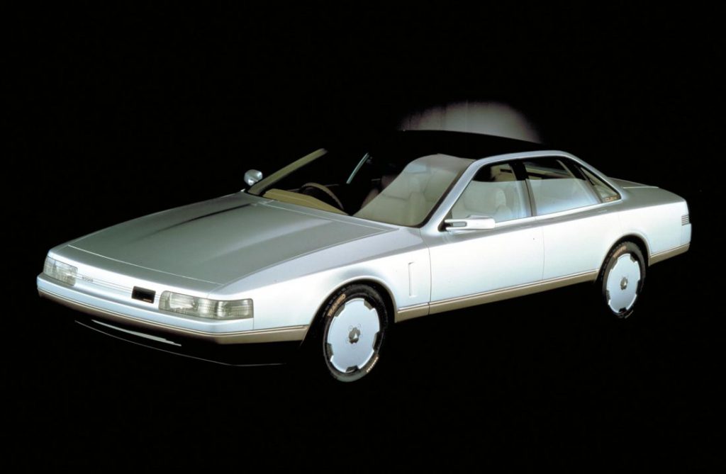 Nissan CUE-X 1985