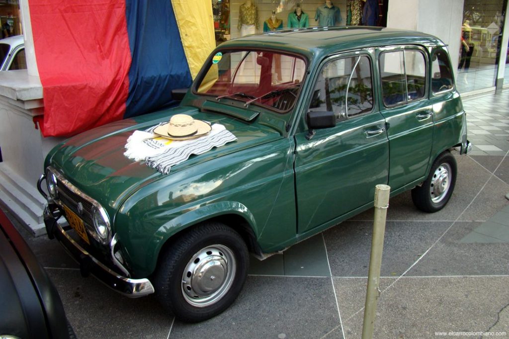 Exhibición Renault 4 en Bucaramanga