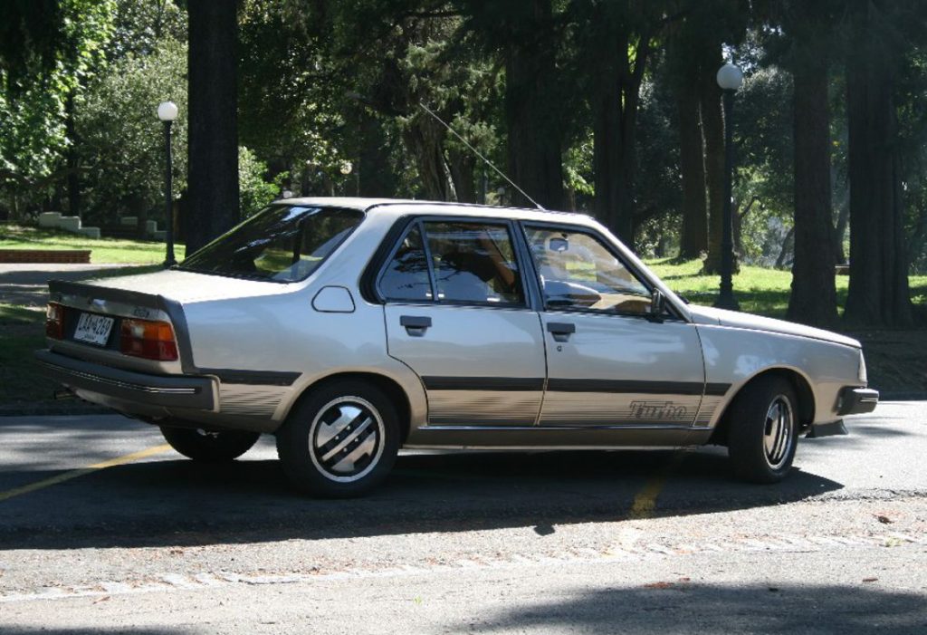Renault 18, Colombia, Historia