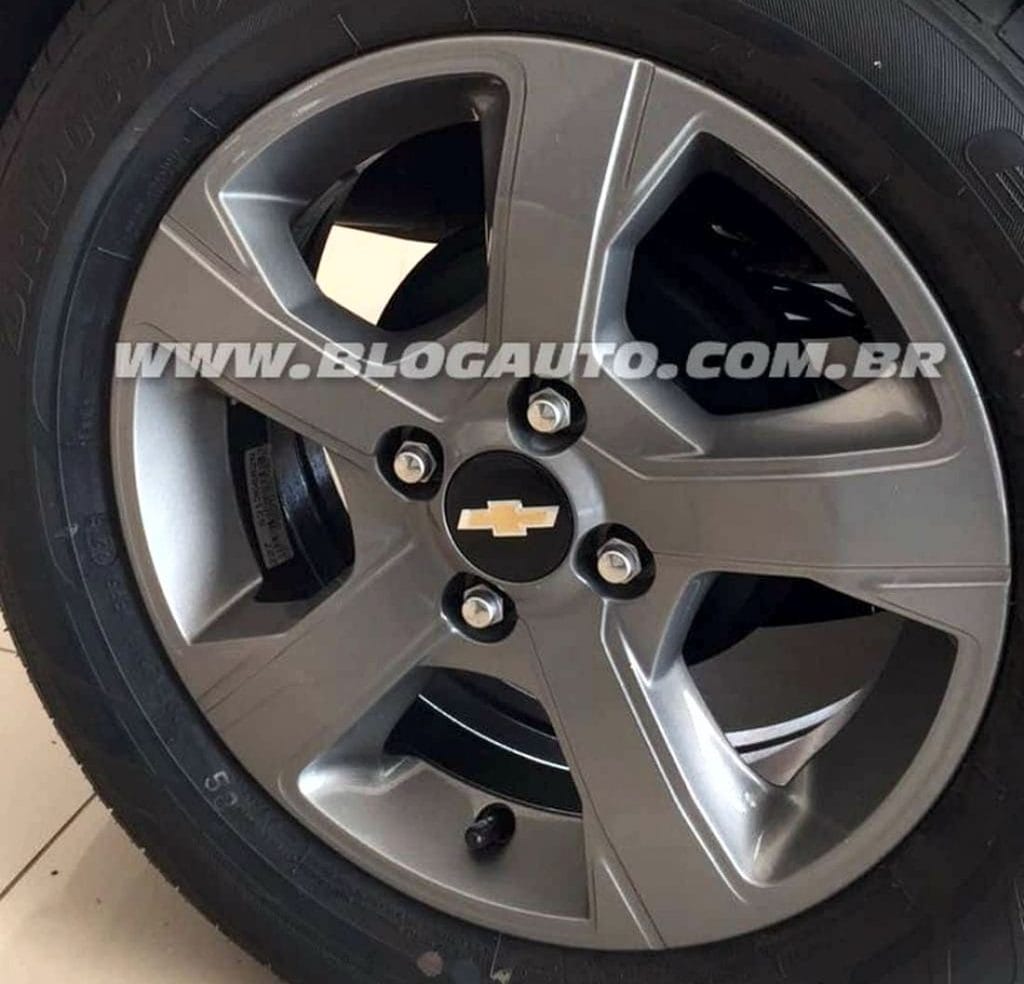 Chevrolet Onix Effect 2017 Fotos espía